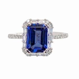 NWT 1.60ct natural Tanzanite, halo of diamonds, set in 14k white gold ring!